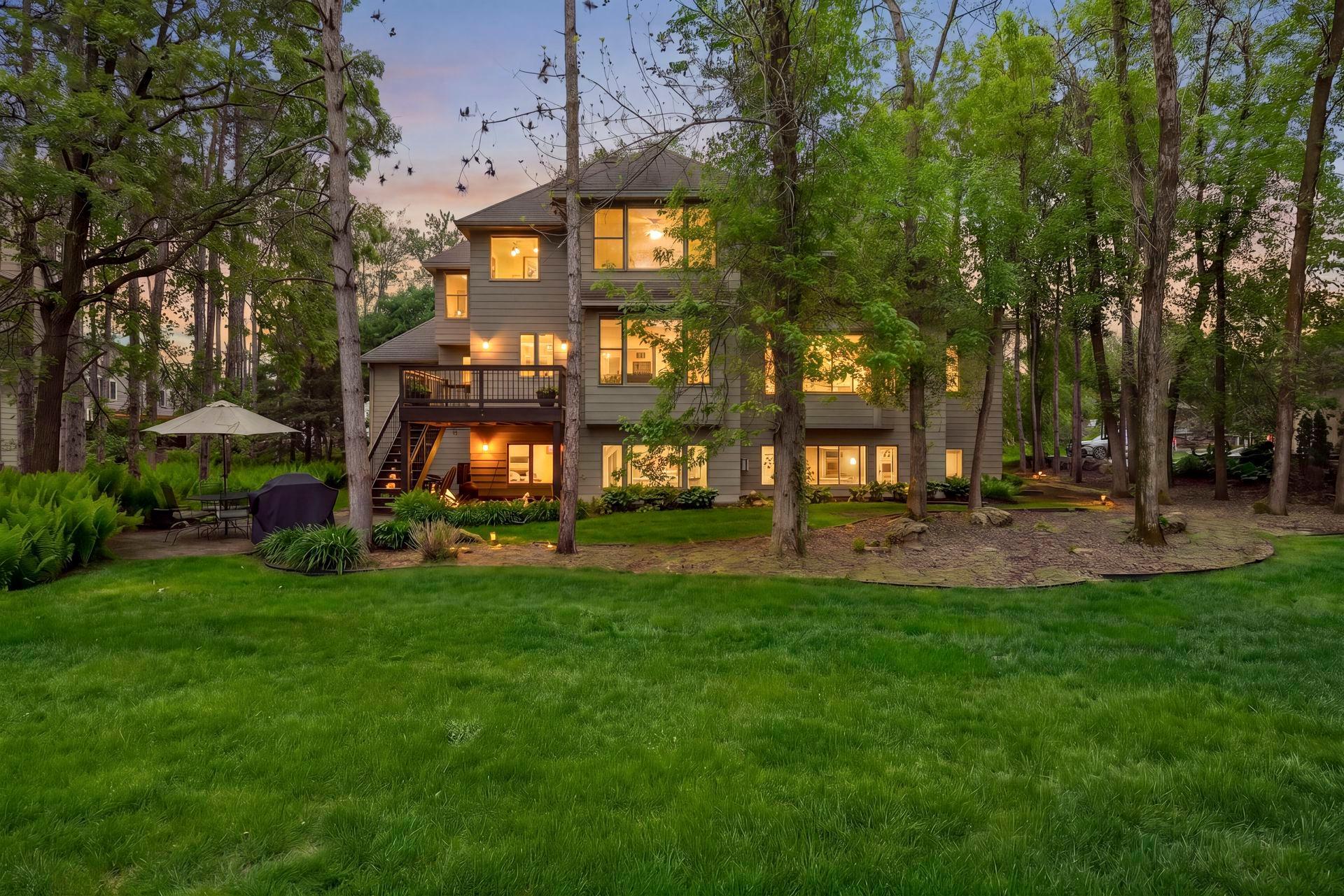 Private wooded backyard