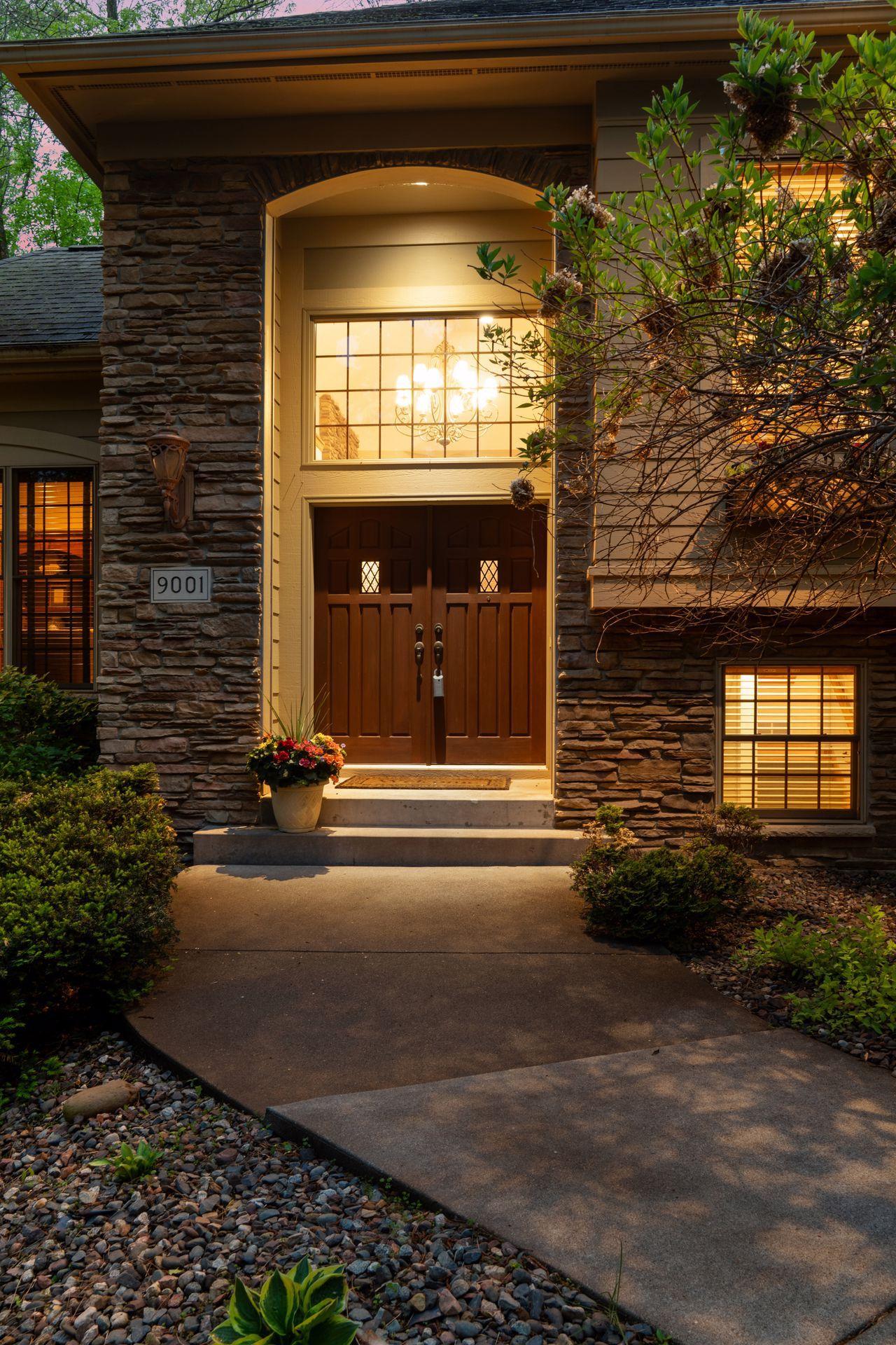 Welcoming entry