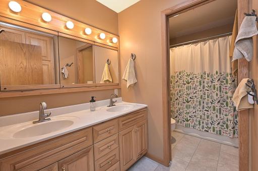 2002 NW 9th Avenue, Grand Rapids, MN 55744