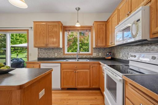 9537 Glacier Road, Minnetrista, MN 55375