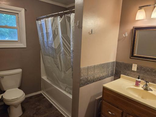 126 2nd Avenue SW, Wells, MN 56097