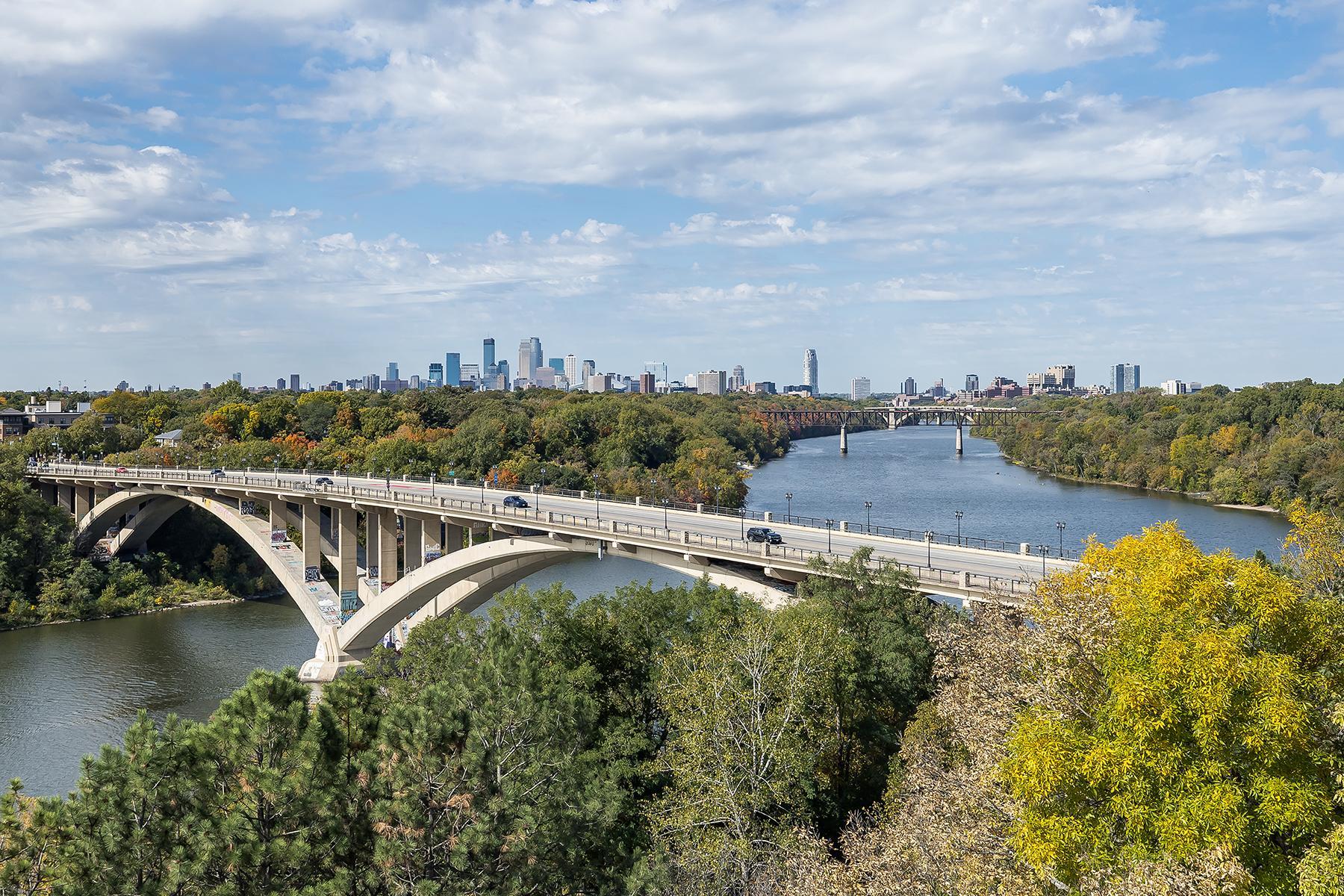 Rooftop views of the river, Lake St./Marshall Ave. bridge and downtown Minneapolis!