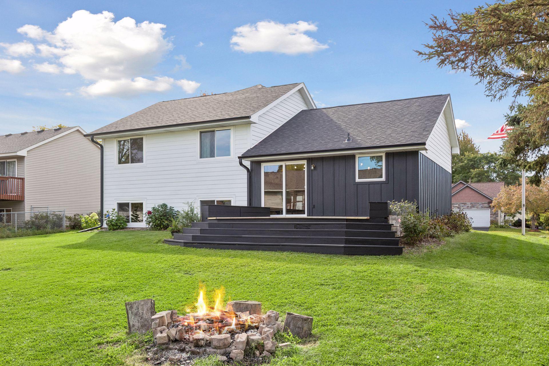 Deck flows effortlessly into the yard, making spending time with friends or children so much more enjoyable.