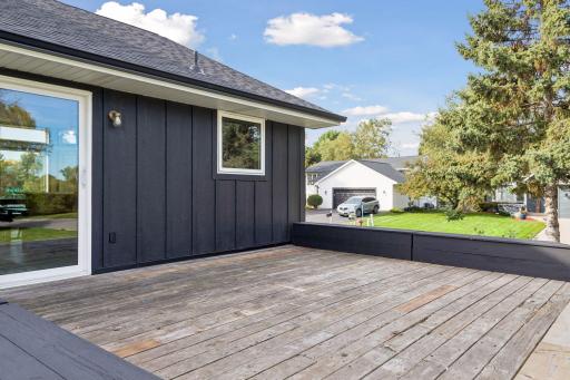 7758 Upper 23rd Street N, Oakdale, MN 55128