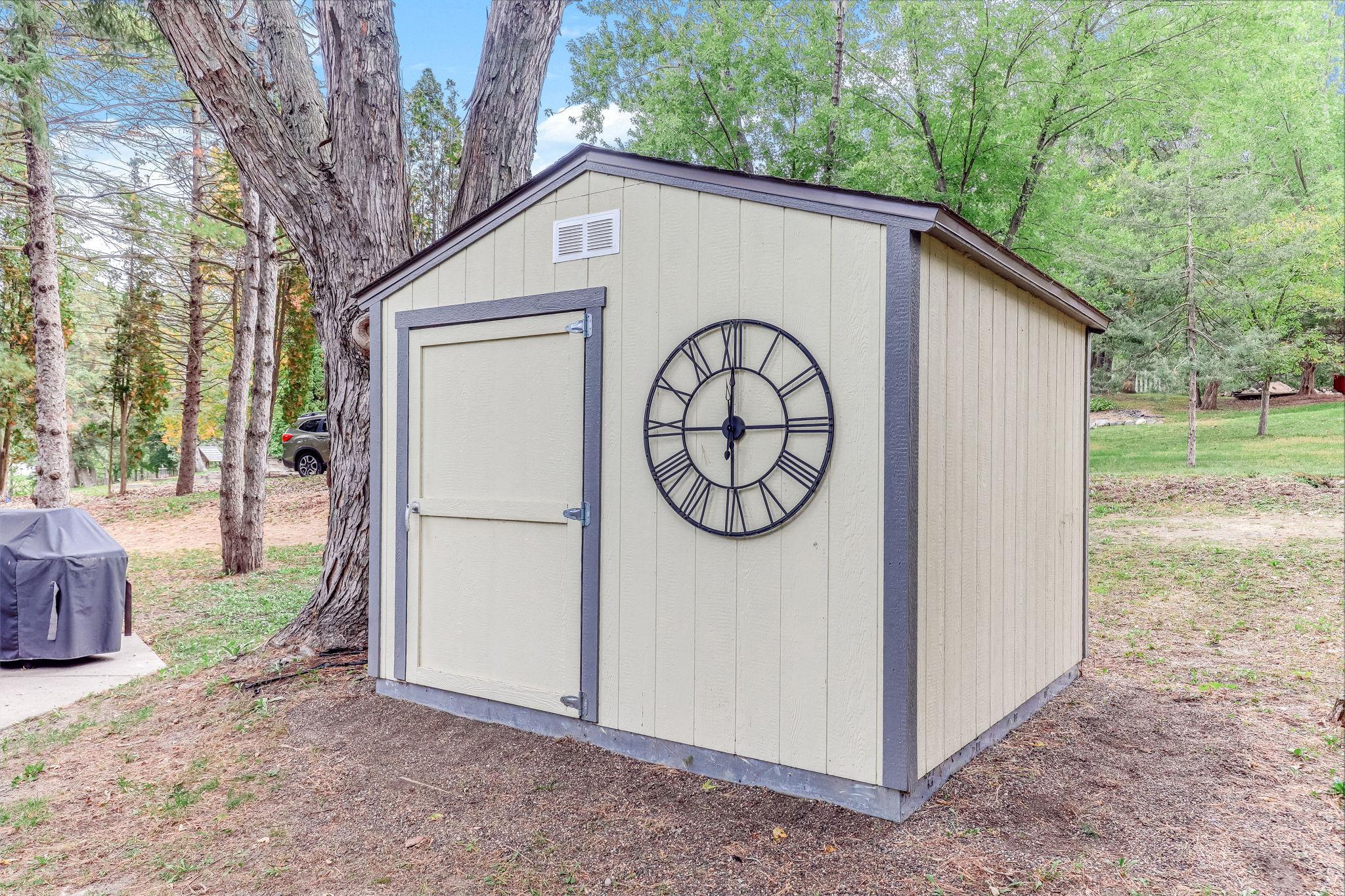 8 x 10 utility shed