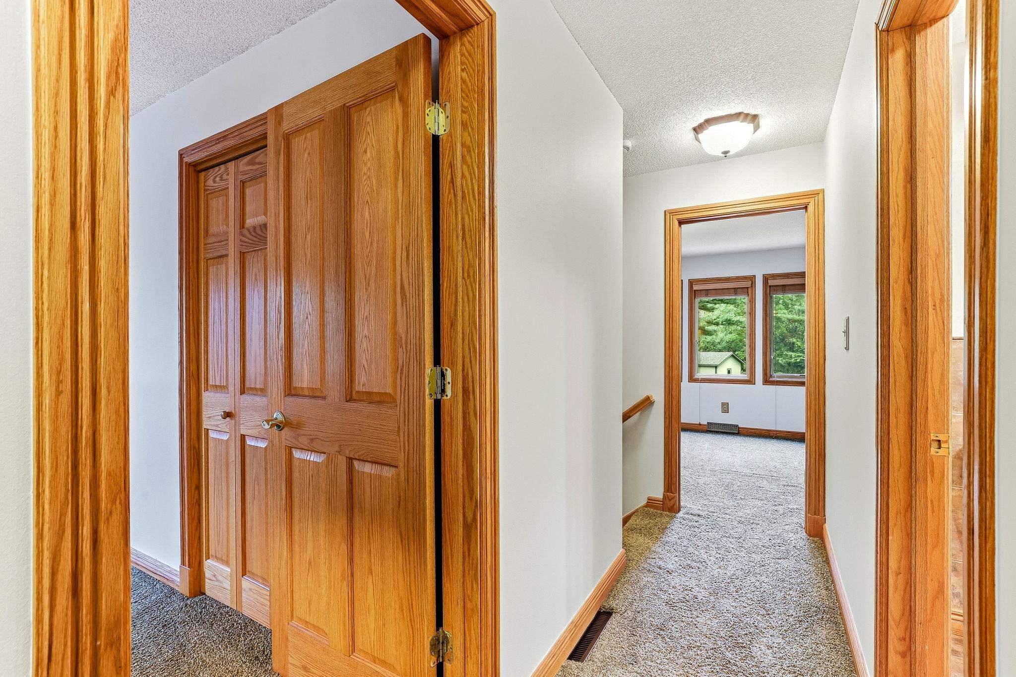 34-web-or-mls-1401-Omaha-Ave-34.jpg