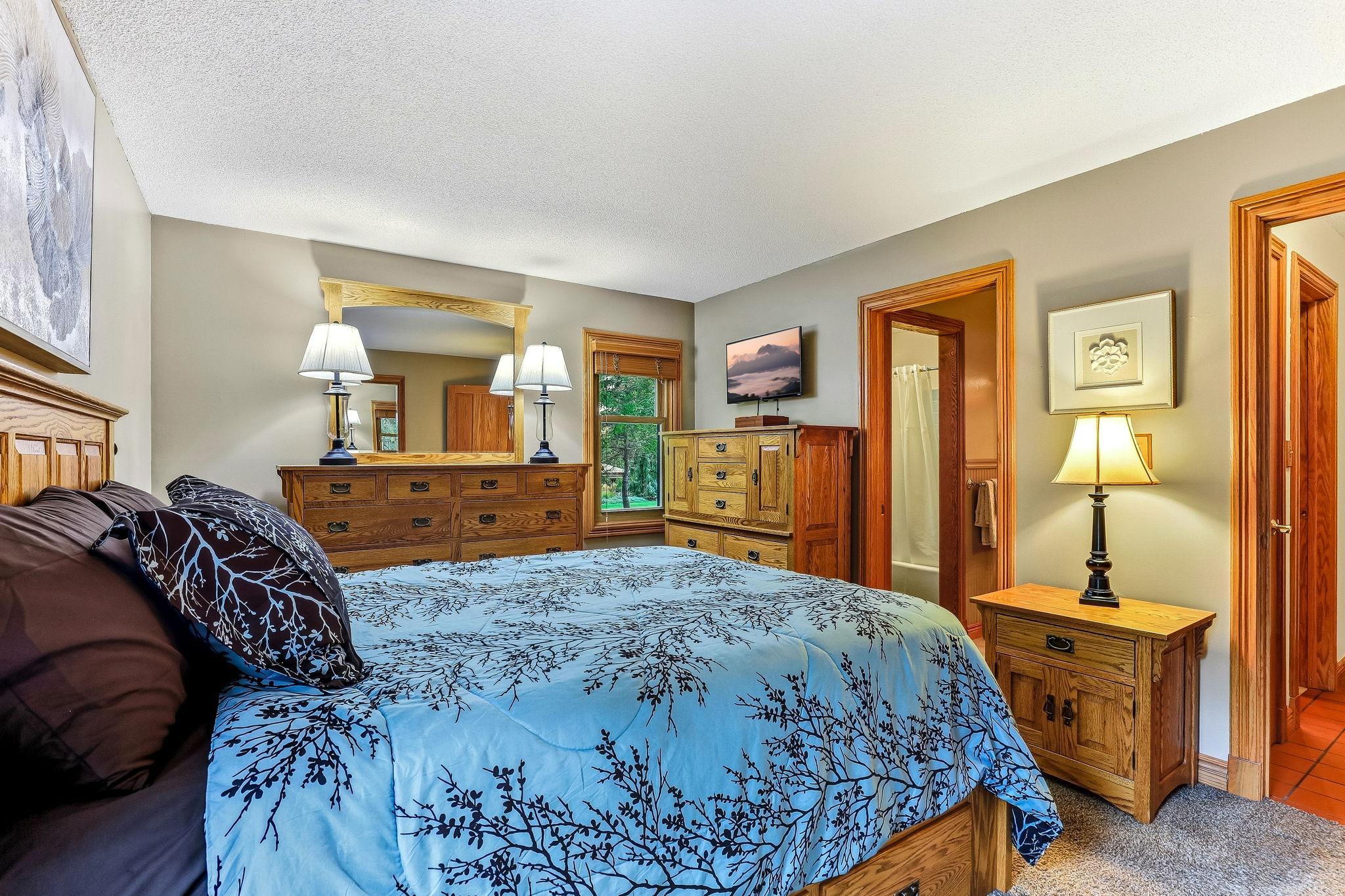 25-web-or-mls-1401-Omaha-Ave-25.jpg
