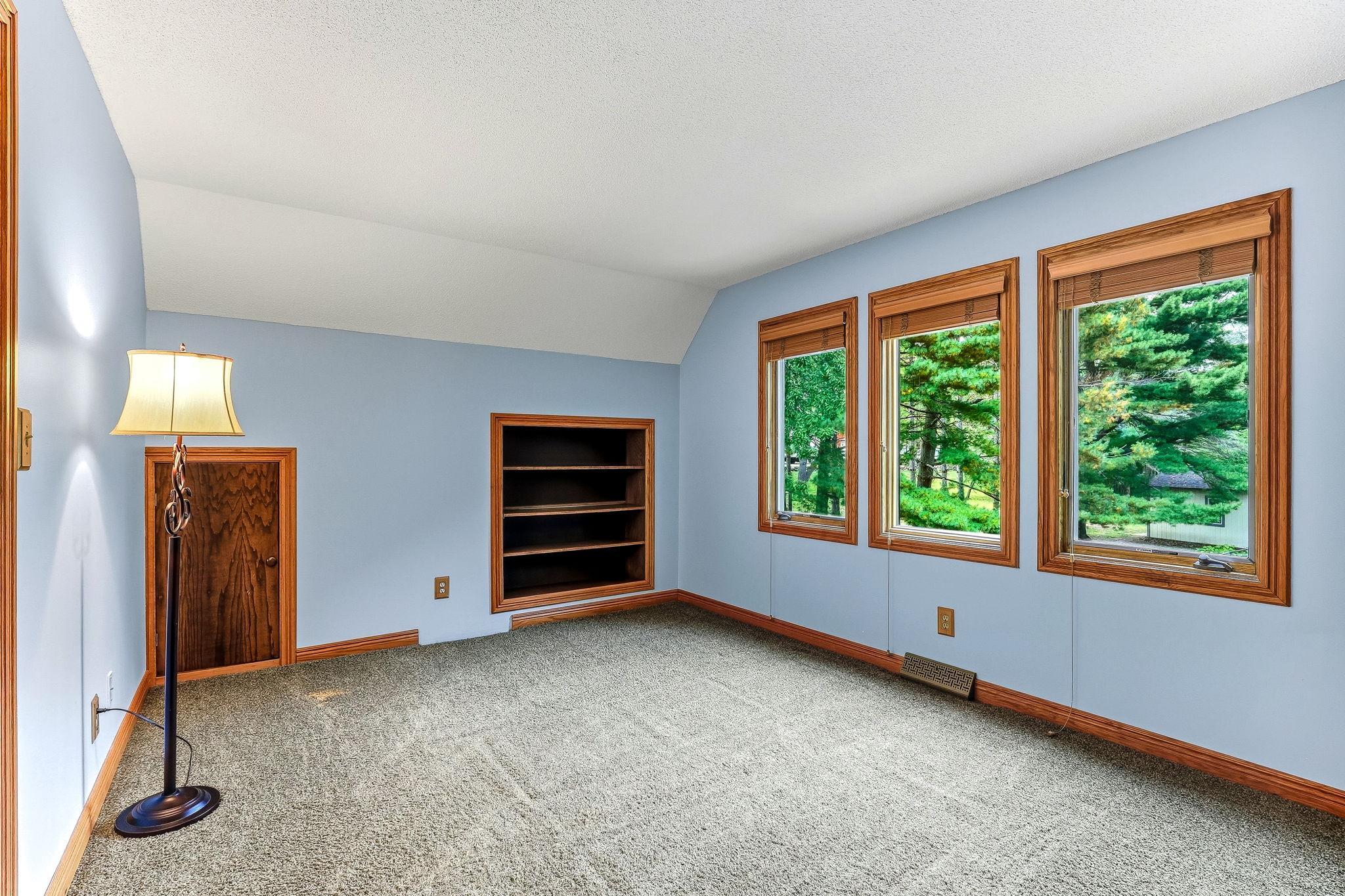 35-web-or-mls-1401-Omaha-Ave-35.jpg