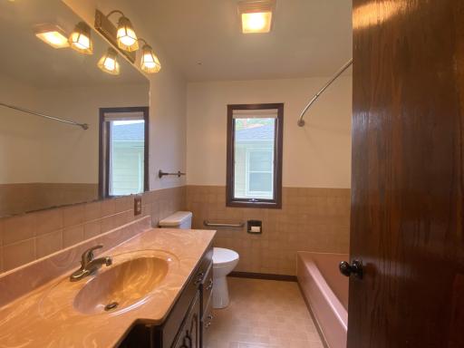 1821 Grandview Avenue, Red Wing, MN 55066