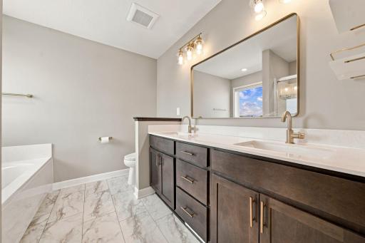 11325 Creekside Trail, Maple Grove, MN 55311