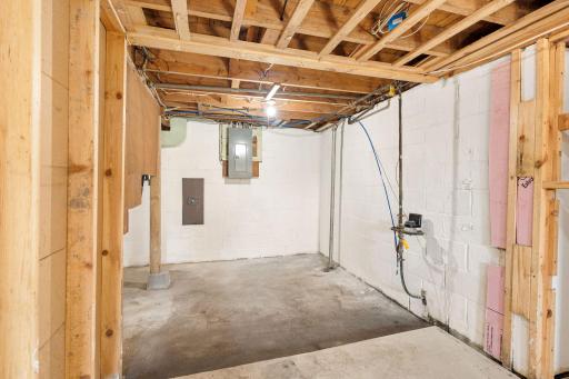 918 3rd Street SW, Waseca, MN 56093