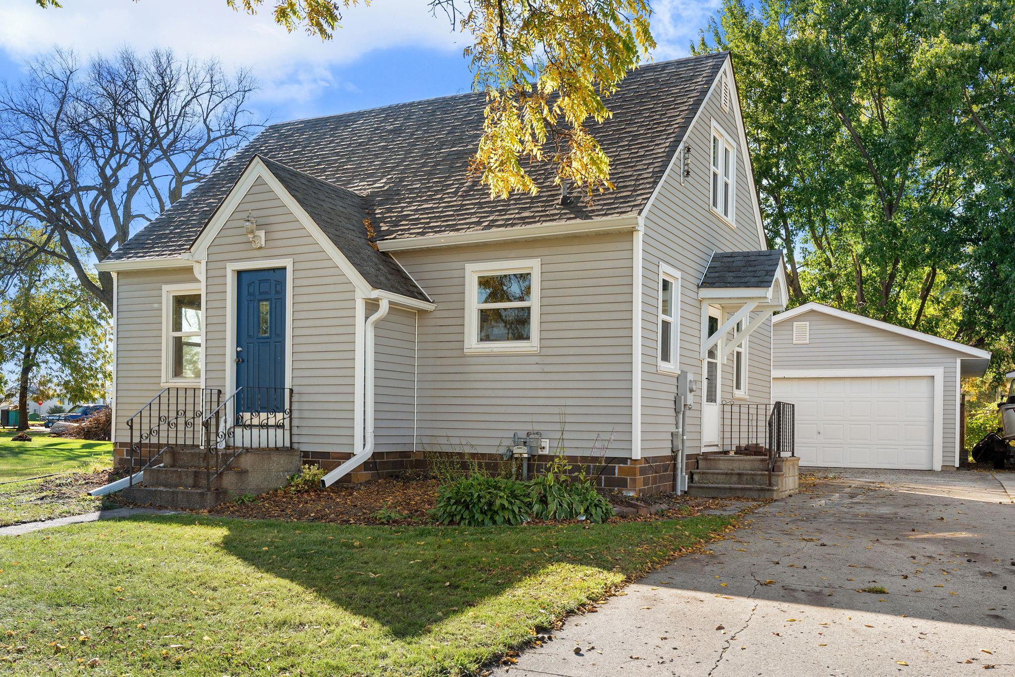 Property photo for 918 3rd Street SW, Waseca, MN 56093