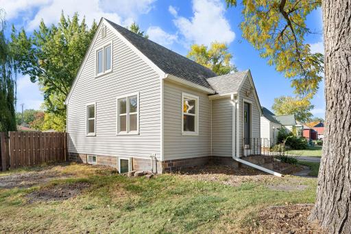 918 3rd Street SW, Waseca, MN 56093