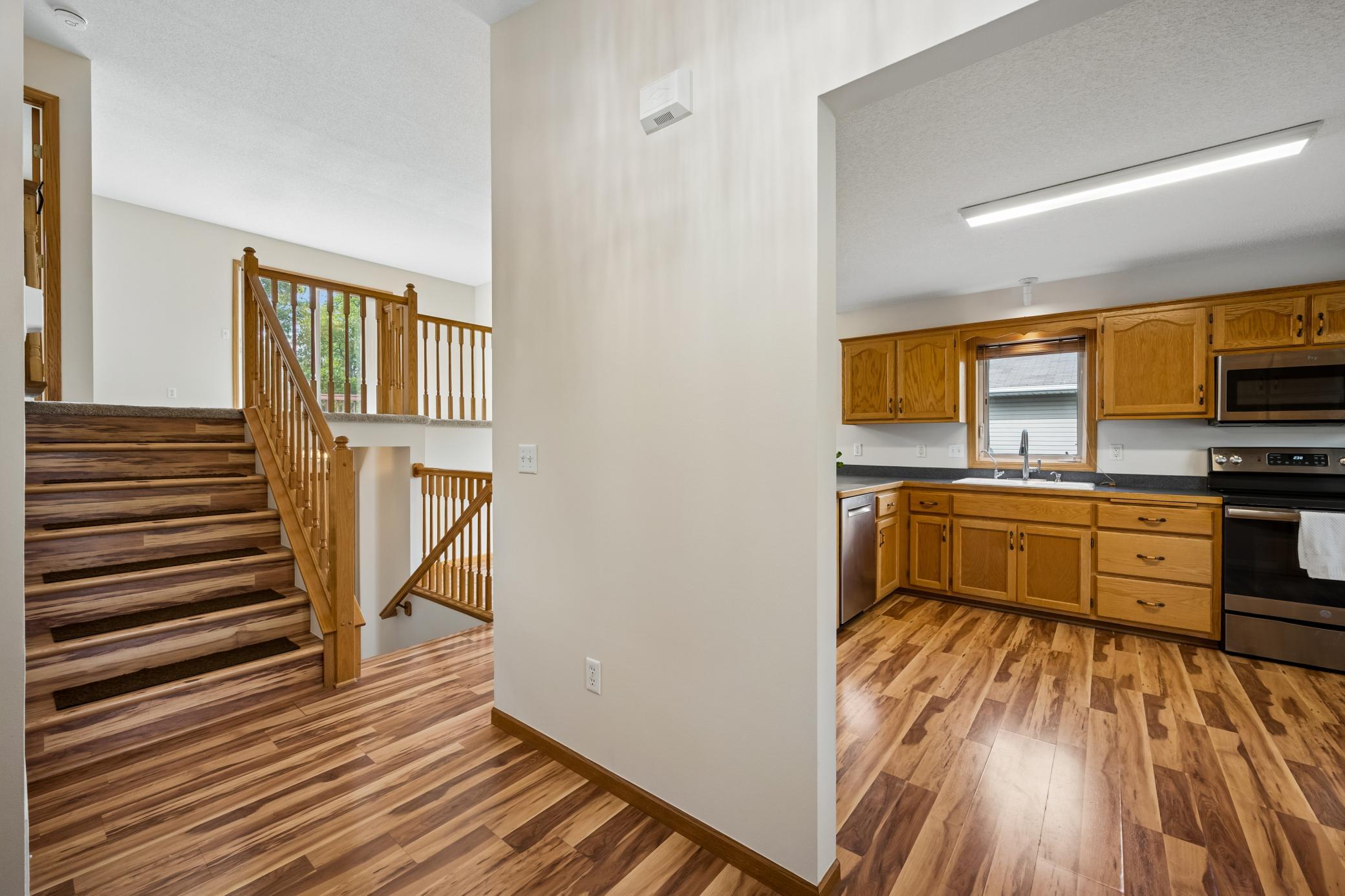 Open concept floorplan throught out main and upper levels.