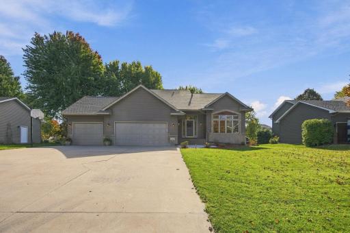 458 Coyote Trail, Lino Lakes, MN 55014