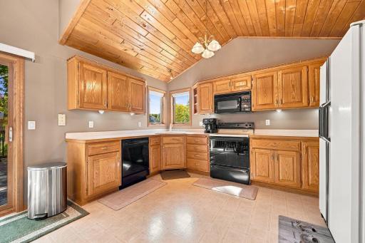 458 Coyote Trail, Lino Lakes, MN 55014