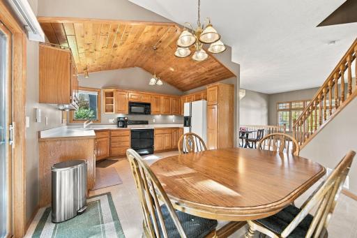 458 Coyote Trail, Lino Lakes, MN 55014