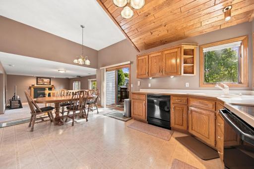 458 Coyote Trail, Lino Lakes, MN 55014