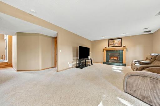 458 Coyote Trail, Lino Lakes, MN 55014