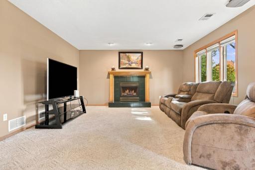 458 Coyote Trail, Lino Lakes, MN 55014