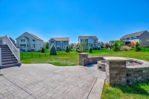 5204 Porchlight Bay, Saint Paul, MN 55129