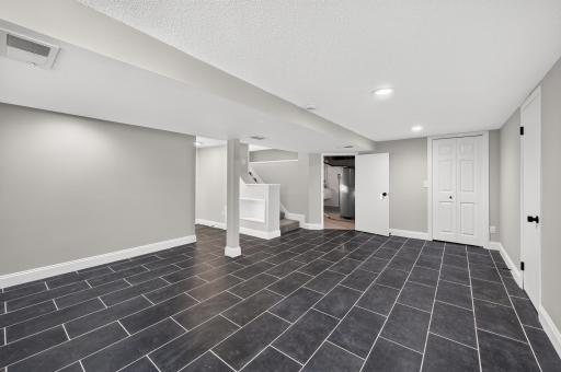 626 Old Main Street N, Cambridge, MN 55008