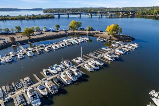 16 1st Street, EN21, Hudson, WI 54016