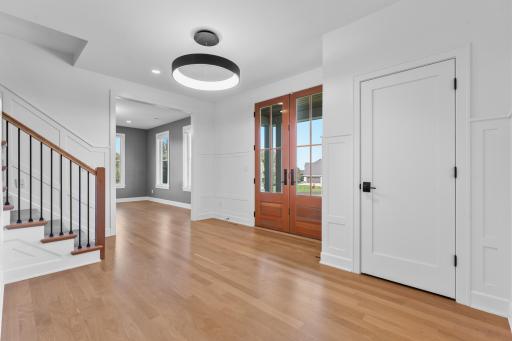 Foyer-Open Sightlines to Main-Level Living Area