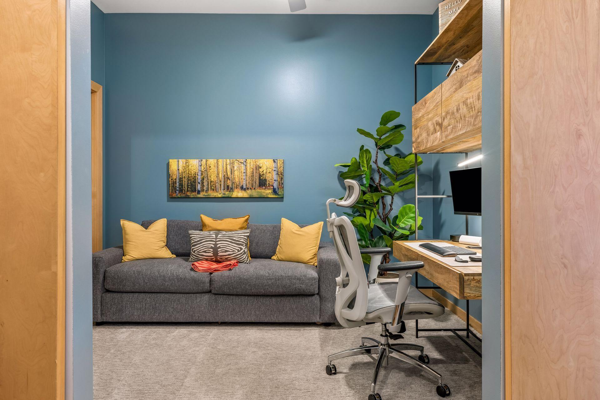 Guest bedroom