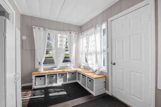 511 Ellsworth Avenue, South Haven, MN 55382