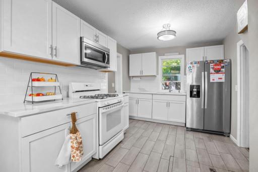 511 Ellsworth Avenue, South Haven, MN 55382
