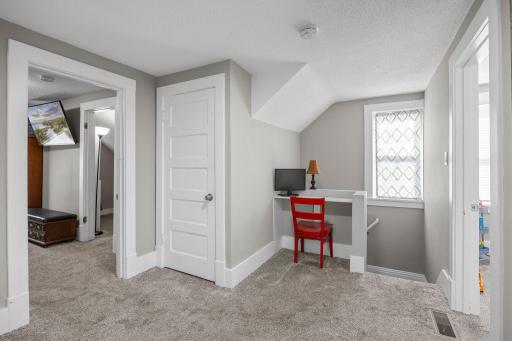 511 Ellsworth Avenue, South Haven, MN 55382
