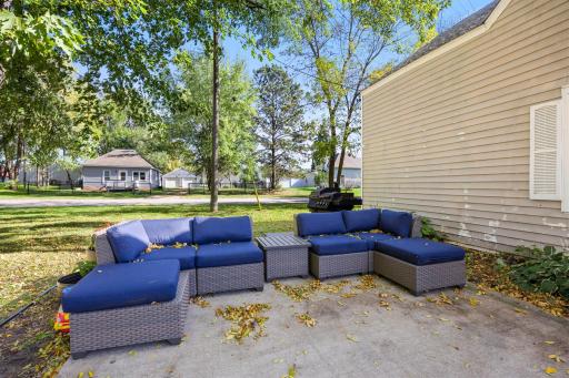 511 Ellsworth Avenue, South Haven, MN 55382