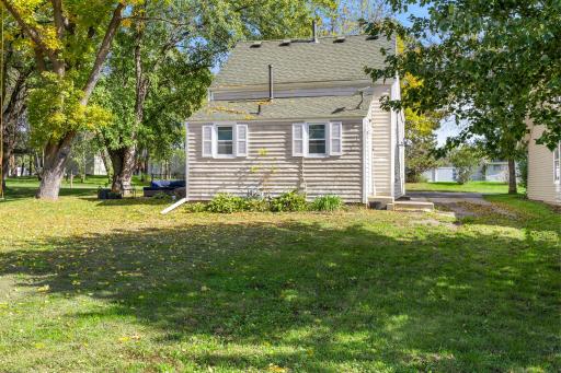 511 Ellsworth Avenue, South Haven, MN 55382