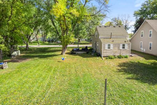 511 Ellsworth Avenue, South Haven, MN 55382