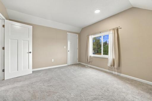 101 E Linden Street, Vergas, MN 56587