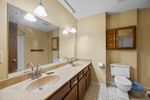 5422 Meister Road, Fridley, MN 55432