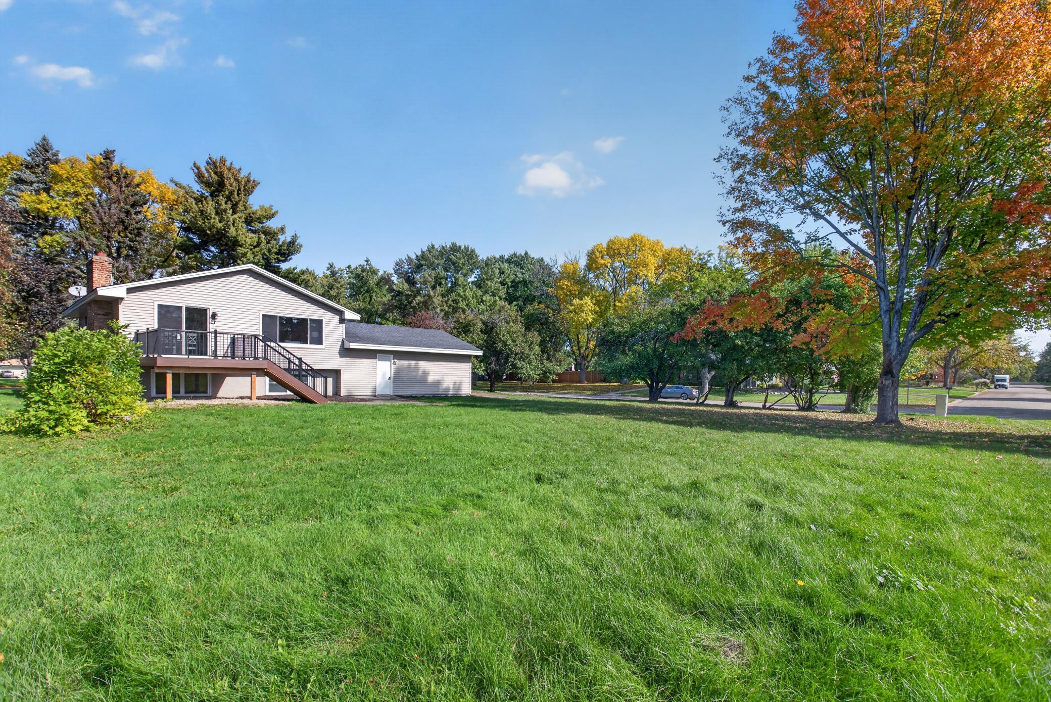 Spacious lot for yard activities