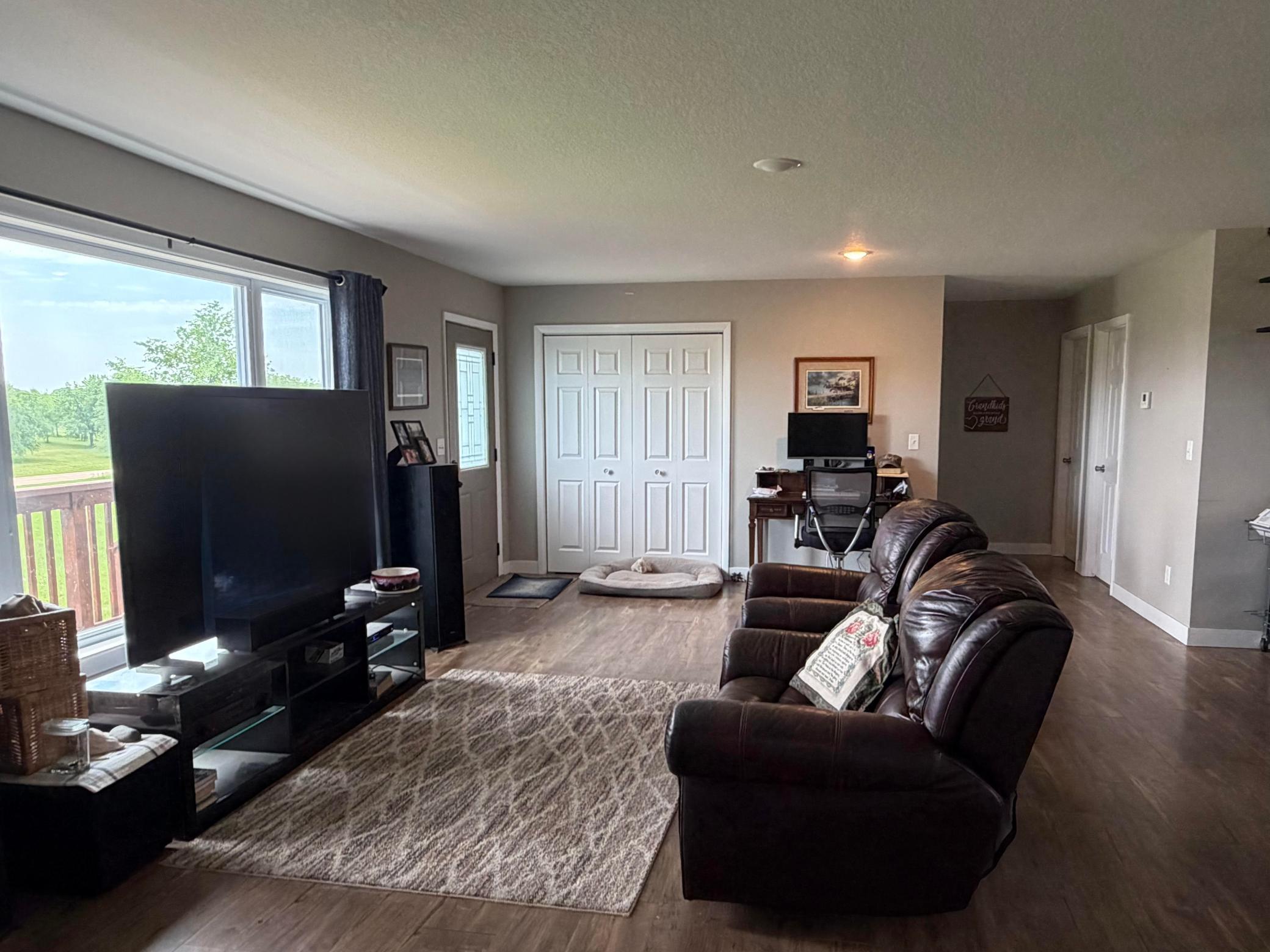 livingroom.jpg