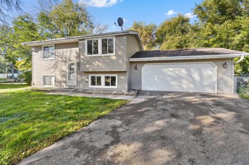 7515 Brunswick Avenue N, Brooklyn Park, MN 55443