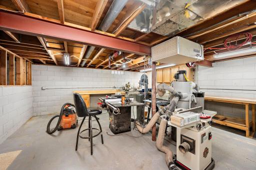 7901 Douglas Drive N, Brooklyn Park, MN 55443
