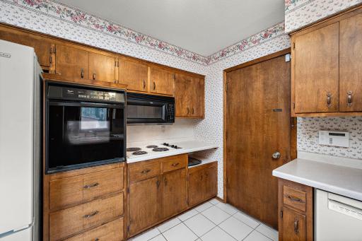7901 Douglas Drive N, Brooklyn Park, MN 55443