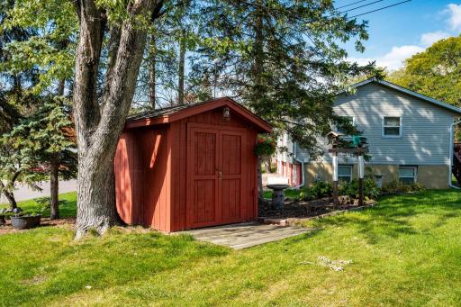 7901 Douglas Drive N, Brooklyn Park, MN 55443