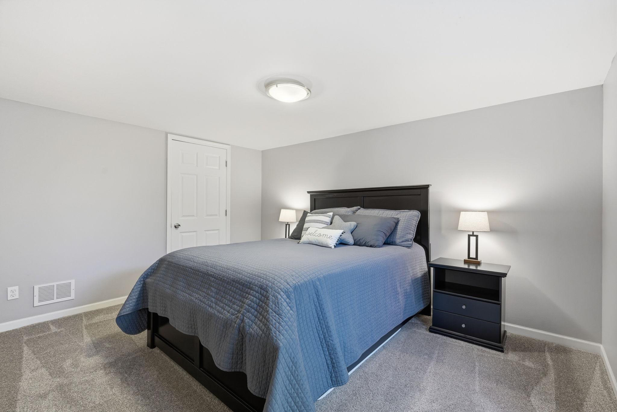 another look at the lower bedroom
