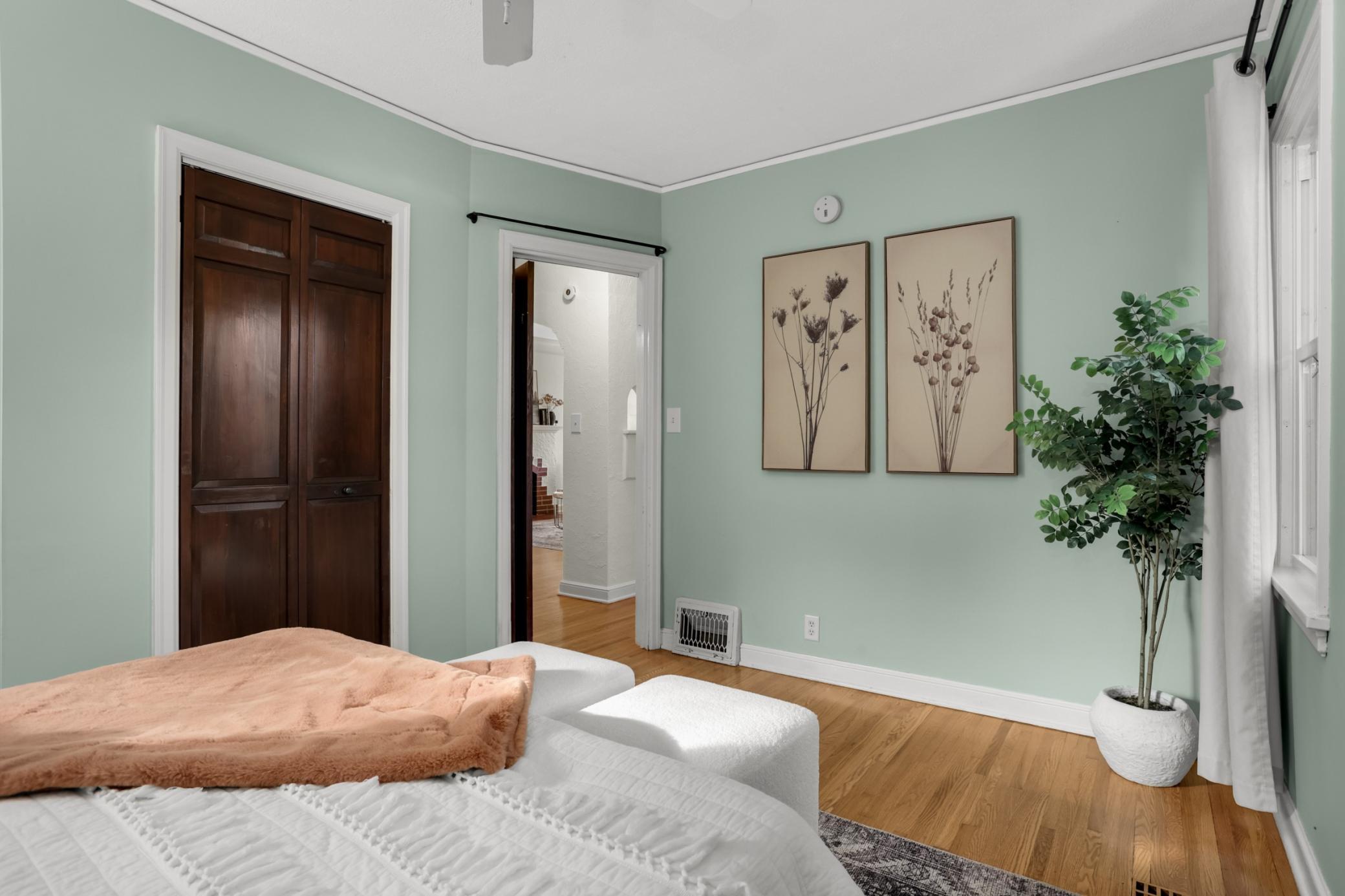 Bedroom 1_main