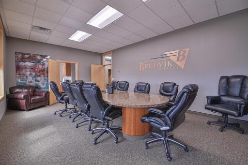 1 N Main Street, Hillsboro, ND 58045