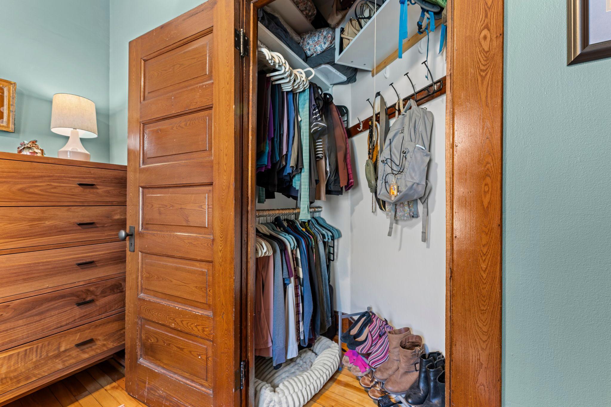 Walk-in closet