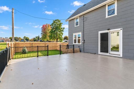 703 S Oak Avenue, Owatonna, MN 55060