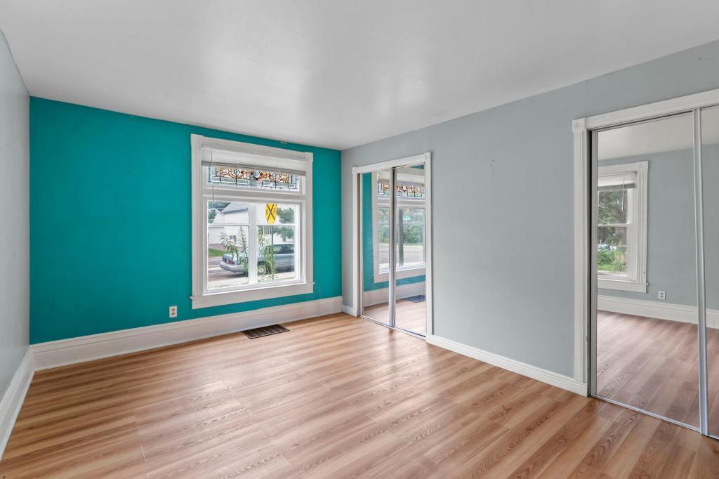 Main floor primary bedroom-not staged
