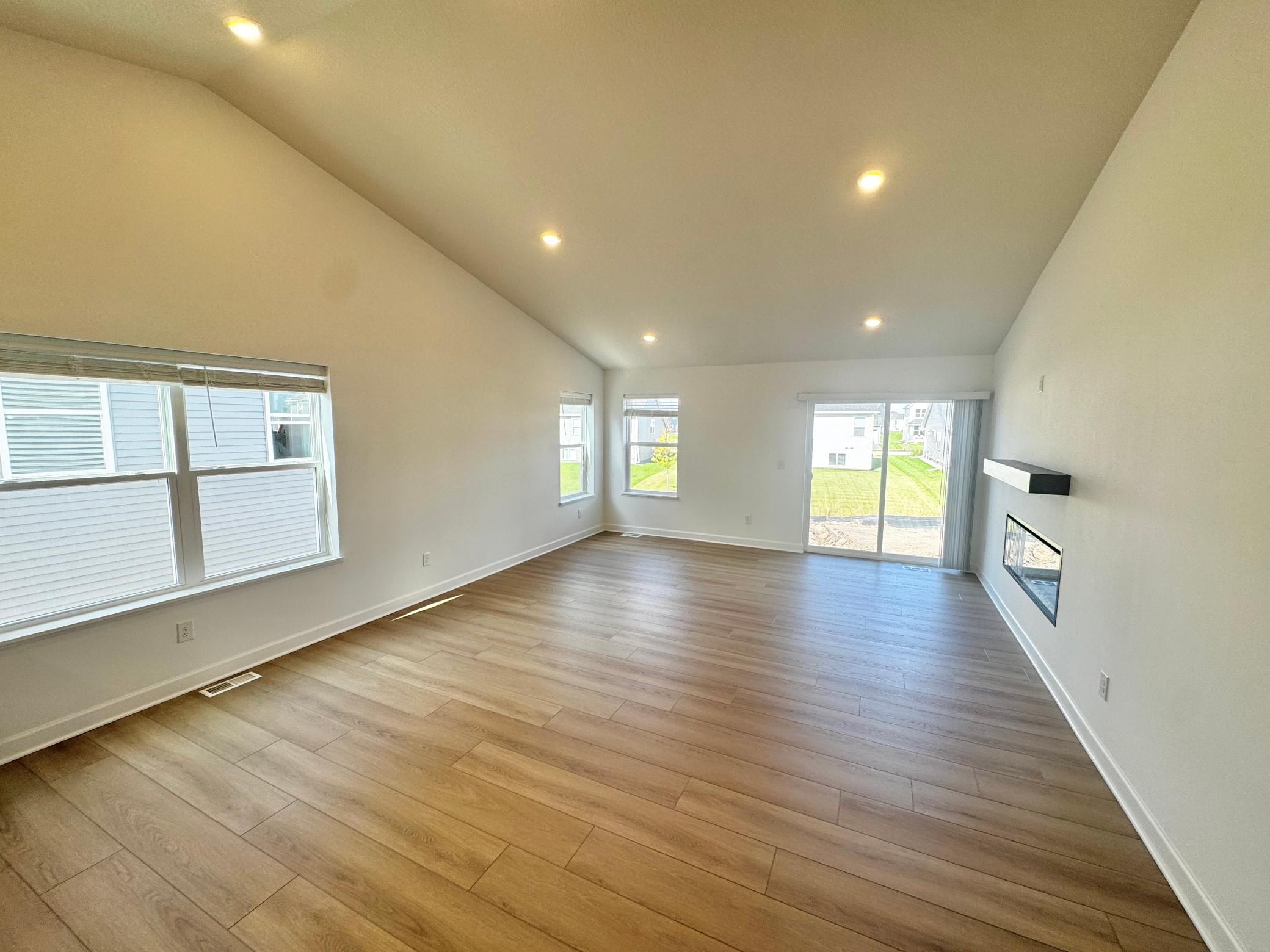 Welcome to 1905 Dogwood Ct! (Photo is of the actual home.)
